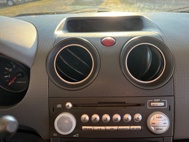 MITSUBISHI Colt usata, con Autoradio digitale