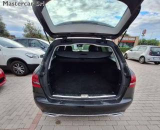 MERCEDES-BENZ C 200 usata, con Fari LED