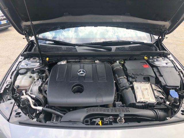 MERCEDES-BENZ A 180 usata, con Frenata d