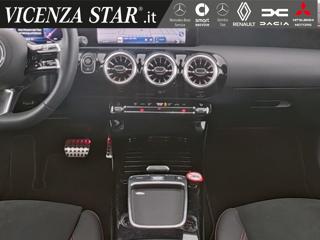 MERCEDES-BENZ CLA 200 usata, con Chiusura centralizzata