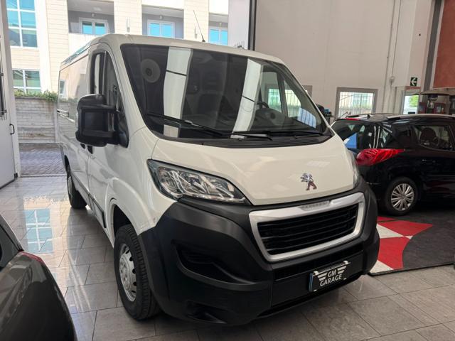 PEUGEOT Boxer usata, con Alzacristalli elettrici