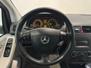 MERCEDES-BENZ A 180 usata, con Climatizzatore