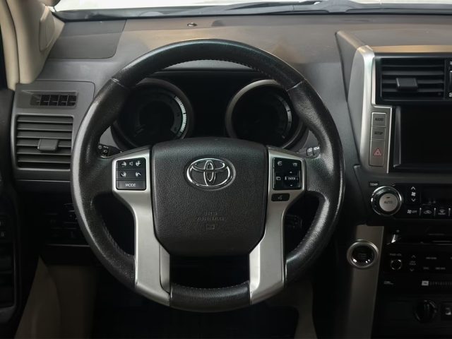 TOYOTA Land Cruiser usata, con Cerchi in lega