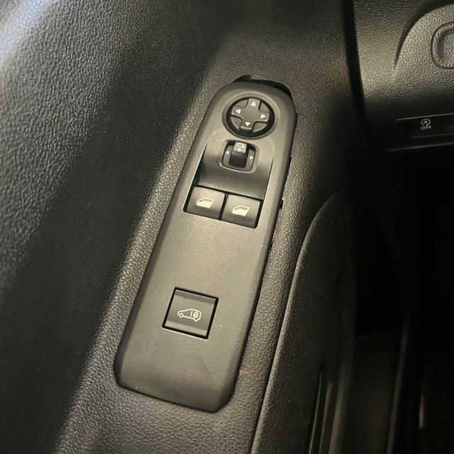 PEUGEOT Partner usata, con Sensore di pioggia