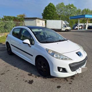 PEUGEOT 207 usata, con Airbag