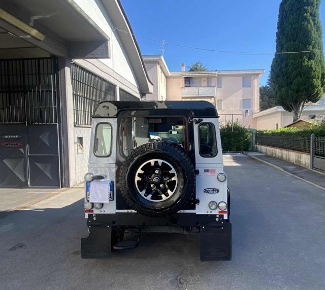 LAND ROVER Defender usata 4