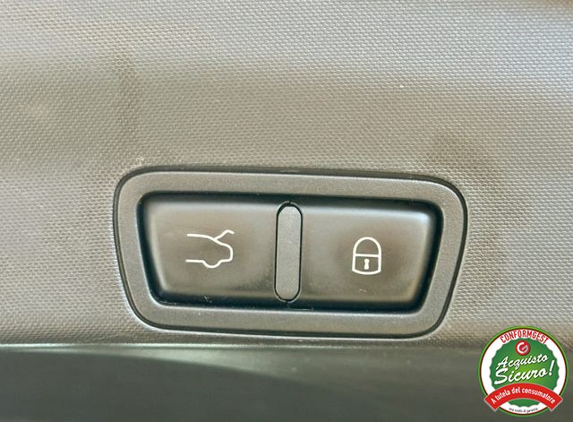 ALFA ROMEO Stelvio usata, con Sedile posteriore sdoppiato