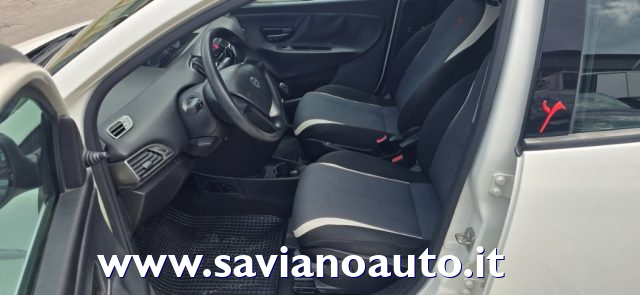 LANCIA Ypsilon usata, con Autoradio