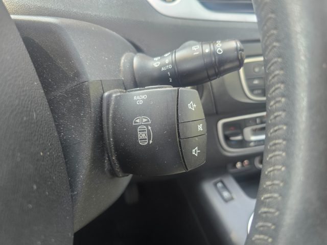 RENAULT Scenic usata, con Sound system
