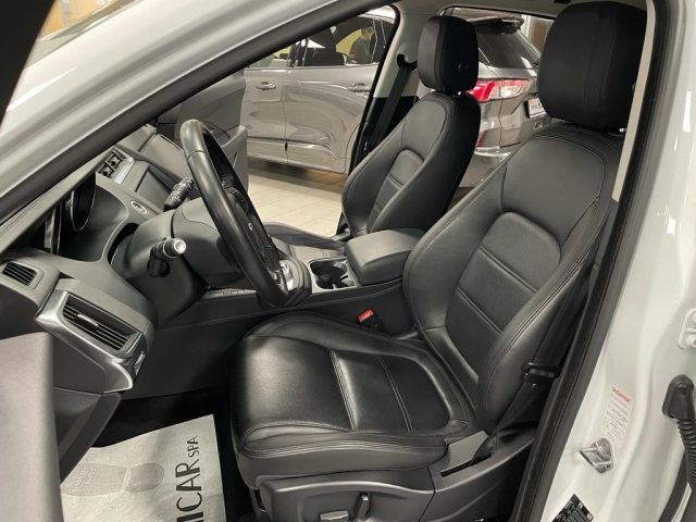 JAGUAR E-Pace usata, con Volante in pelle