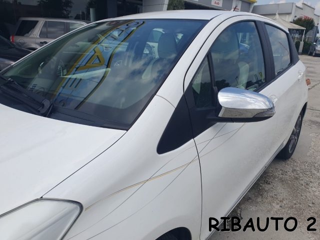 TOYOTA Yaris usata, con Cerchi in lega