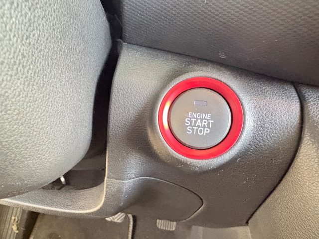 HYUNDAI Kona usata, con USB