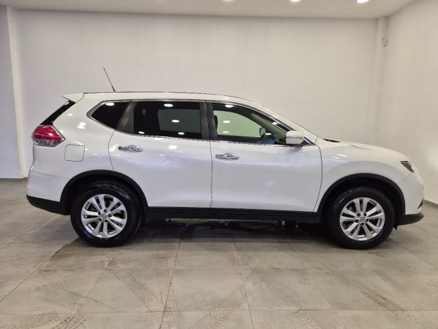 NISSAN X-Trail usata, con Autoradio