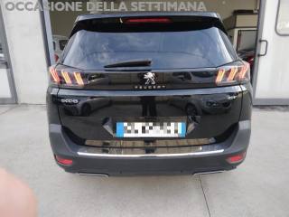 PEUGEOT 5008 usata, con Airbag
