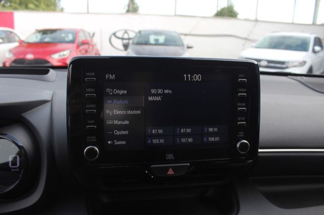 TOYOTA Yaris usata, con Volante in pelle