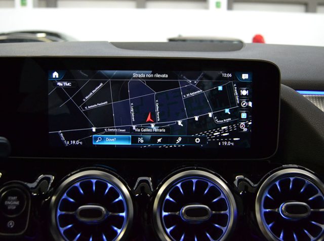 MERCEDES-BENZ GLA 200 usata, con Boardcomputer