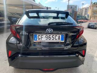 TOYOTA C-HR usata, con Autoradio