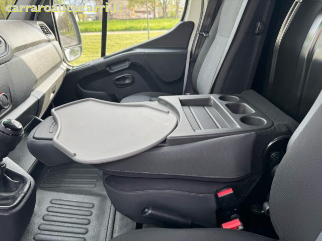 RENAULT Master usata, con Sensore di luce