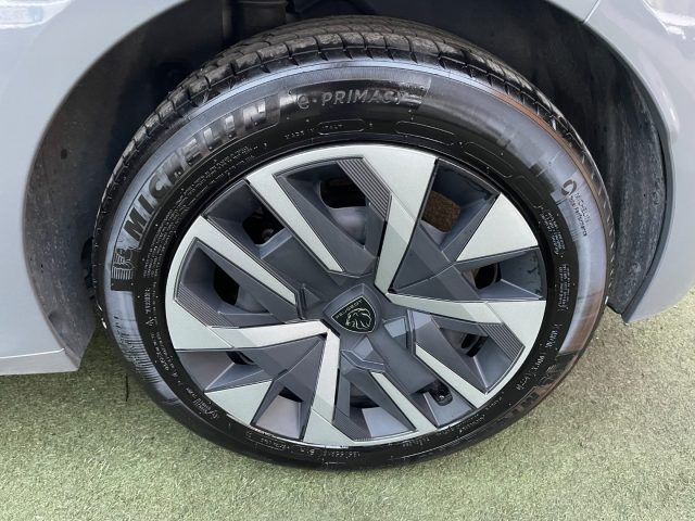 PEUGEOT 208 usata, con USB