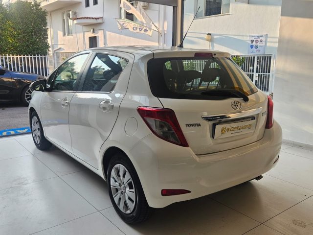 TOYOTA Yaris usata, con Cerchi in lega