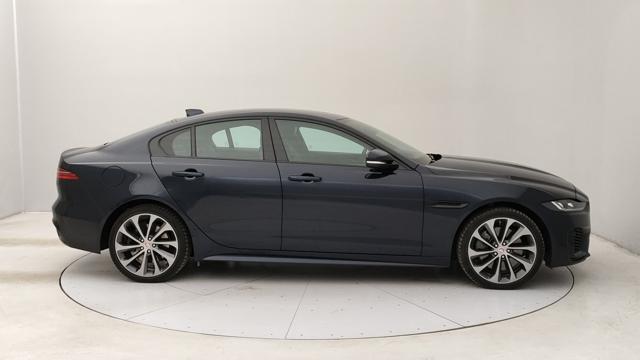 JAGUAR XE usata, con Autoradio