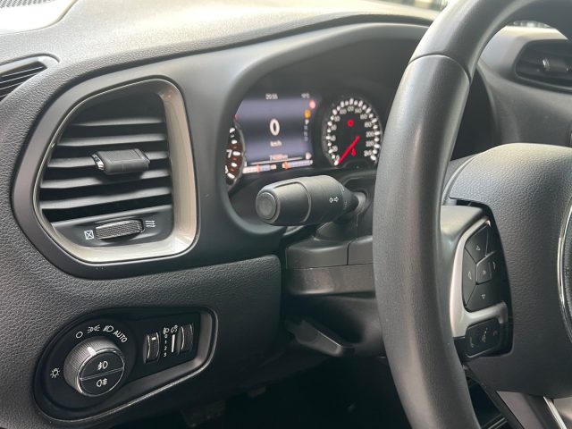 JEEP Renegade usata, con USB
