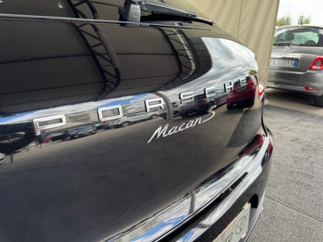 PORSCHE Macan usata, con Bracciolo