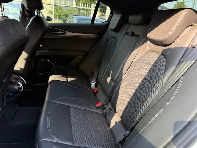 ALFA ROMEO Stelvio usata, con Autoradio