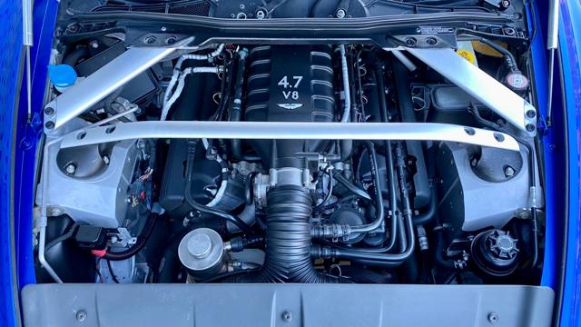 ASTON MARTIN Vantage usata, con Leve al volante