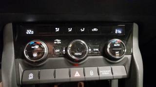 SKODA Karoq usata, con Bracciolo