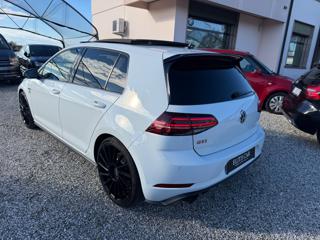 VOLKSWAGEN Golf GTI usata, con Autoradio
