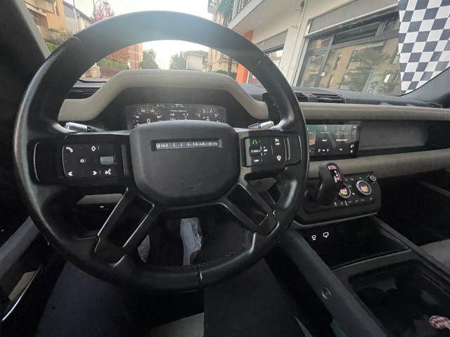 LAND ROVER Defender usata, con USB