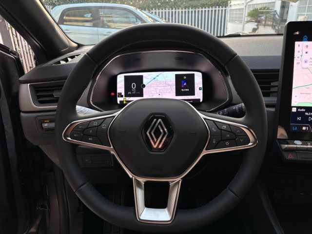 RENAULT Captur usata, con USB