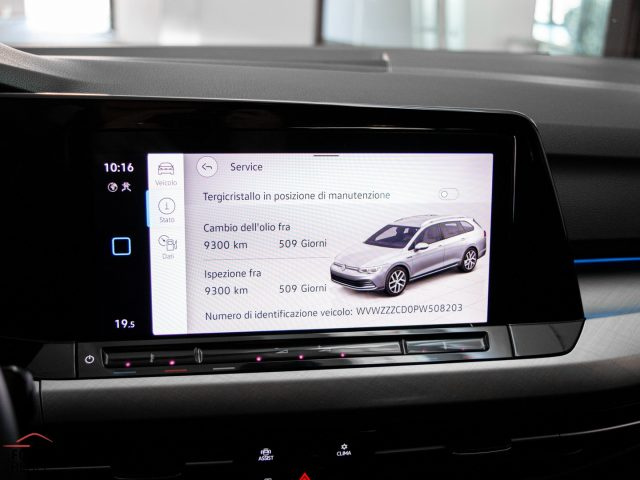 VOLKSWAGEN Golf Variant usata, con Sensori di parcheggio posteriori