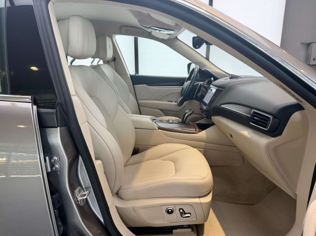 MASERATI Levante usata, con Park Distance Control