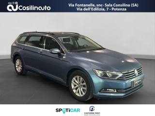 VOLKSWAGEN Passat Variant usata, con Cerchi in lega