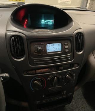 TOYOTA Yaris usata, con Fendinebbia