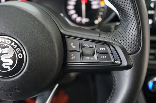 ALFA ROMEO Giulia usata, con Apple CarPlay