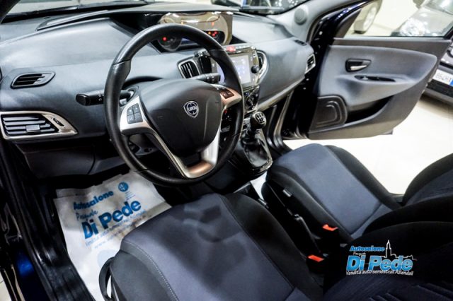 LANCIA Ypsilon usata, con Sedile posteriore sdoppiato