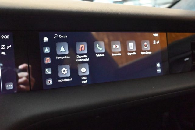 PORSCHE Taycan usata 53