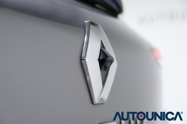 RENAULT Captur usata, con Telecamera per parcheggio assistito