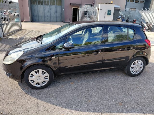 OPEL Corsa usata, con Controllo automatico clima