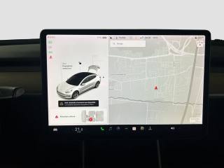 TESLA Model 3 usata 12