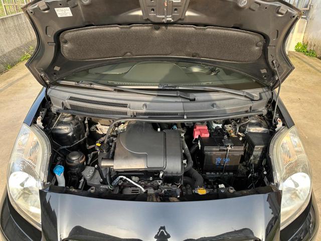 TOYOTA Yaris usata 36