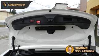 MERCEDES-BENZ E 220 usata, con Sistema di avviso di distanza