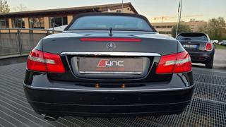 MERCEDES-BENZ E 200 usata, con Fendinebbia