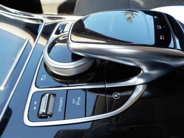 MERCEDES-BENZ C 220 usata, con Airbag testa