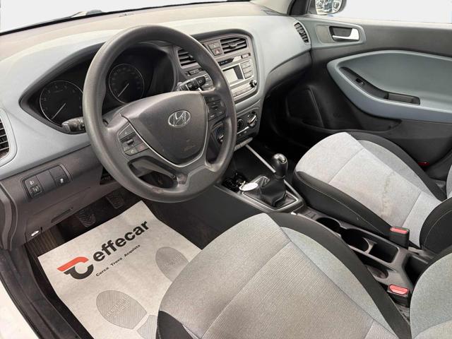 HYUNDAI i20 usata, con Autoradio