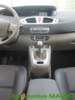 RENAULT Scenic usata, con Specchietti laterali elettrici