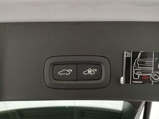 VOLVO XC40 usata, con Airbag testa